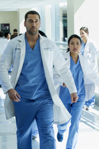 New Amsterdam (2018) saison 1 épisode 3 New Amsterdam (2018) saison 1 épisode 3