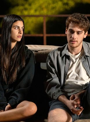 Nous voulons tous être sauvés Saison 1 en streaming français Nous voulons tous être sauvés Saison 1 en streaming français